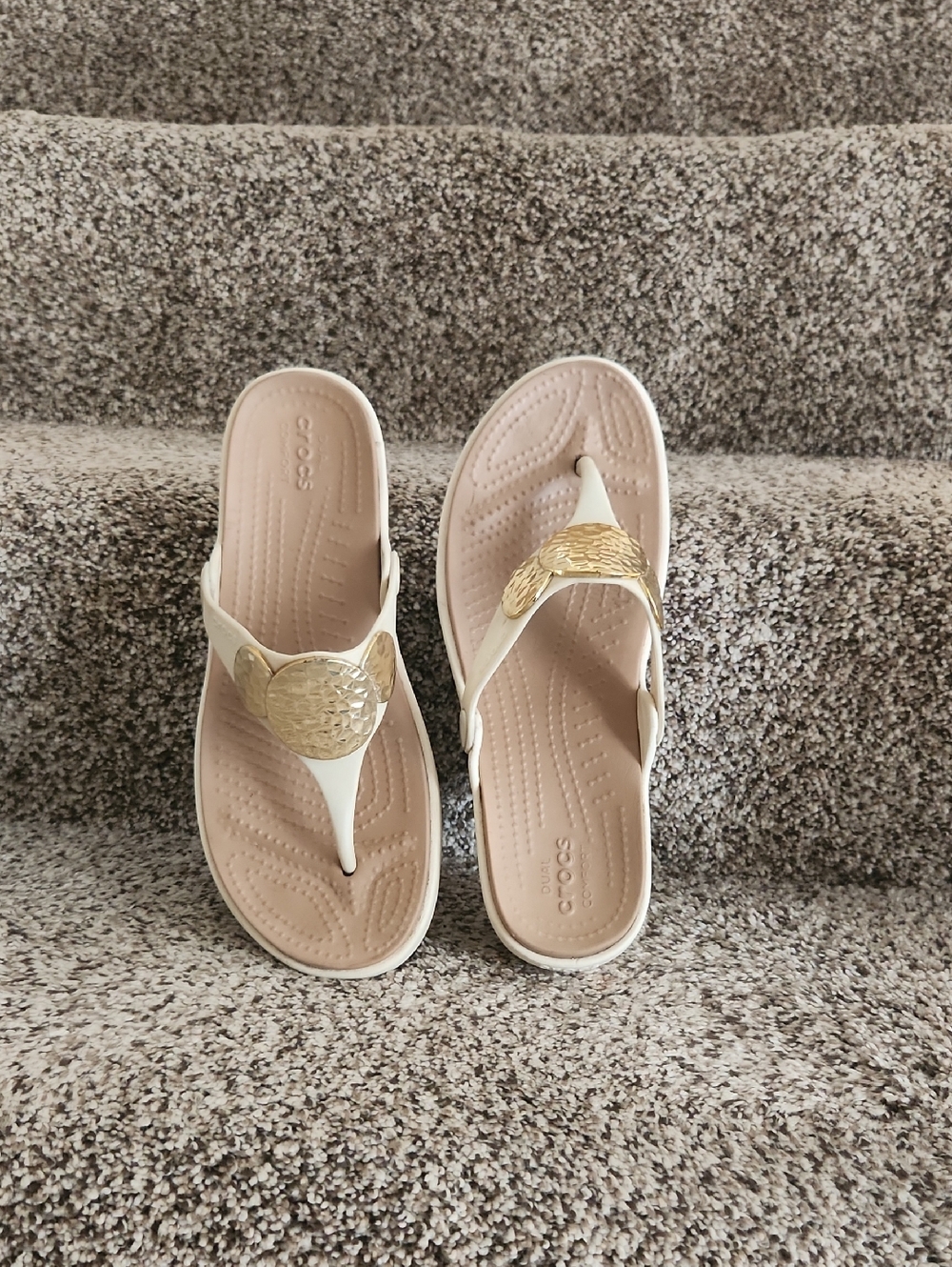 CROCS Women’s Beige and Gold Thong Sandals